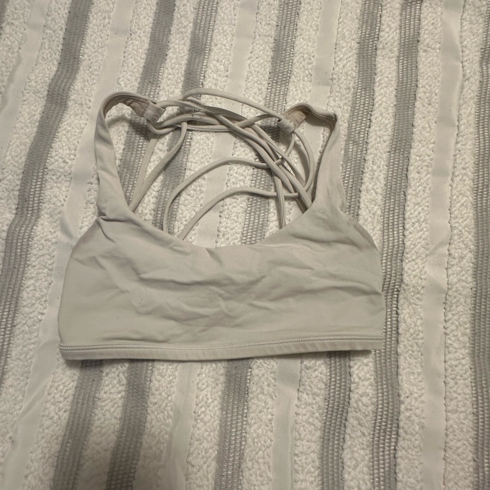 Lululemon free to be wild sports bra